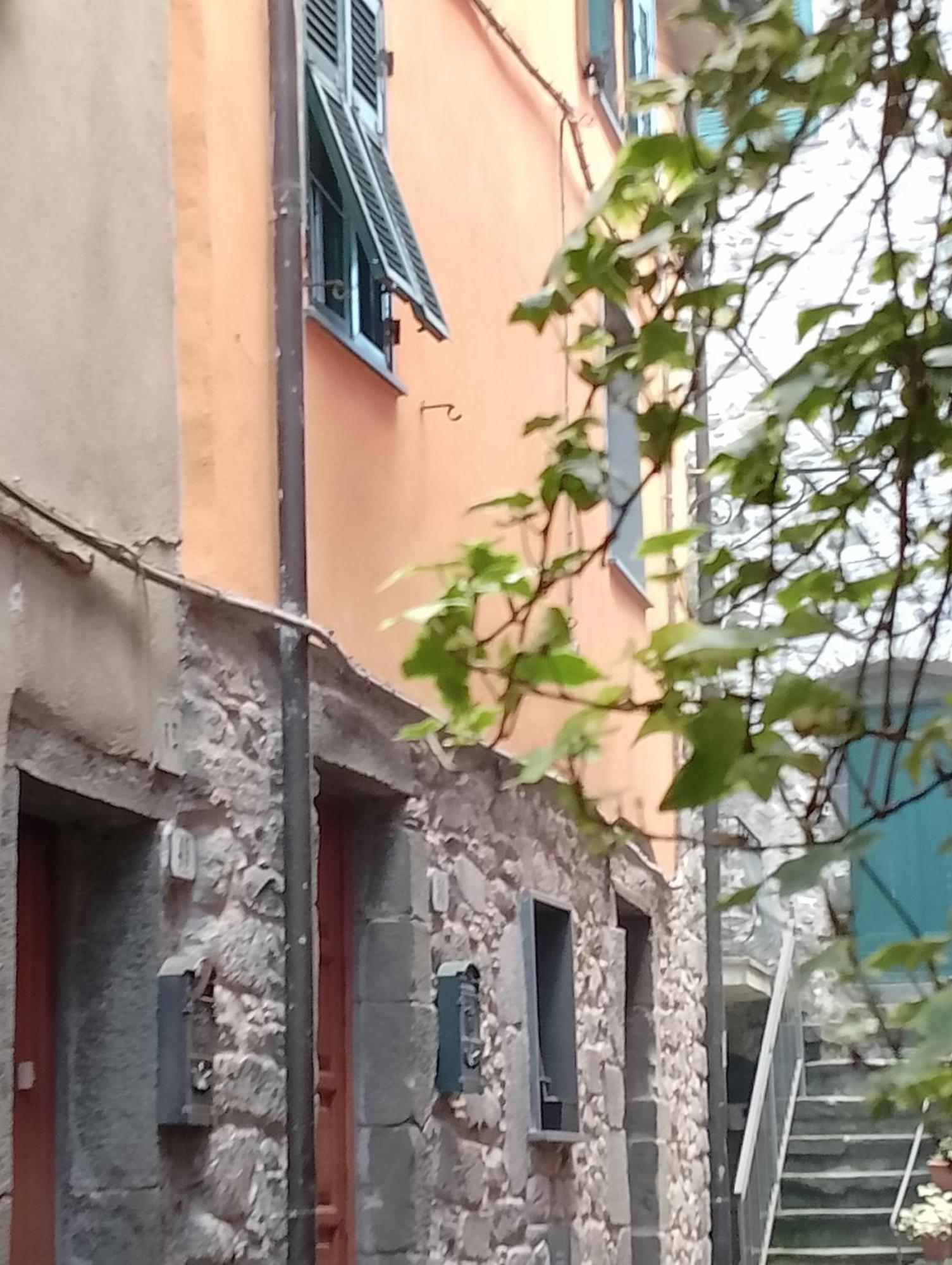 La Medievale 1 Guest House Pignone Exterior photo