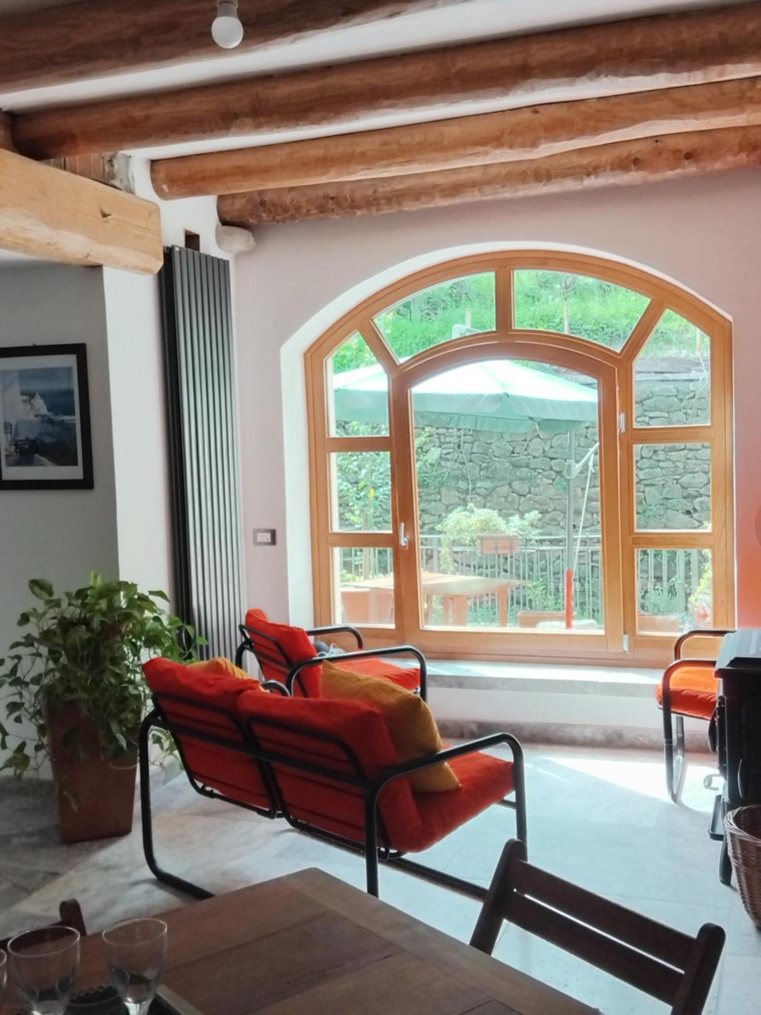 La Medievale 1 Guest House Pignone Exterior photo